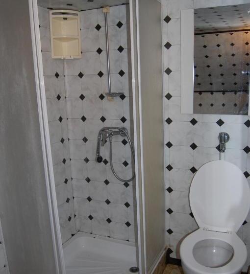 جناح دور أخير, Zách Klára Utcai Apartman