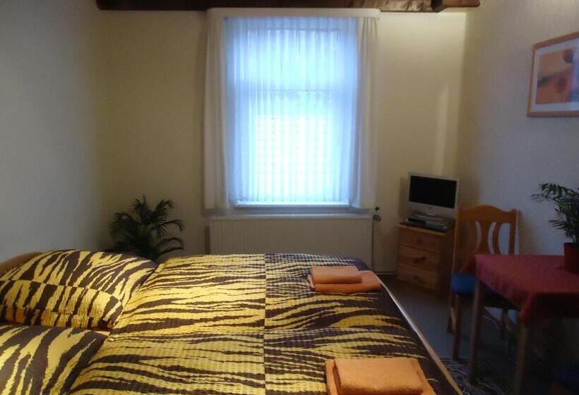 غرفة قياسية, Pension Thaler Hof