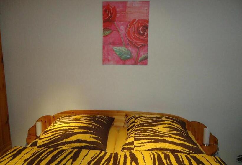 غرفة قياسية, Pension Thaler Hof