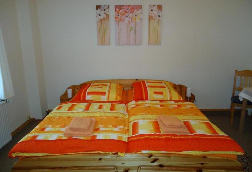 غرفة قياسية, Pension Thaler Hof