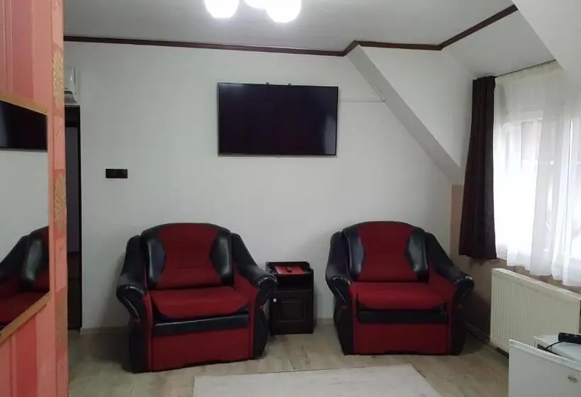 Standard Kolmen Hengen Huone, Siesta Pension