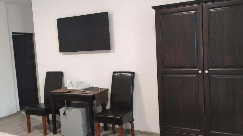 غرفة سوبيريور عائلية, Siesta Pension