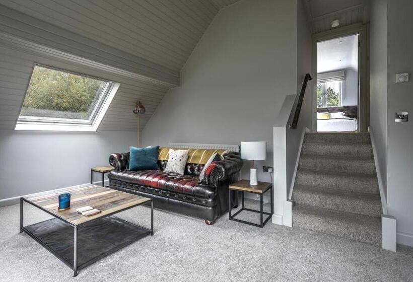 Suite with lake view, Finn Lough