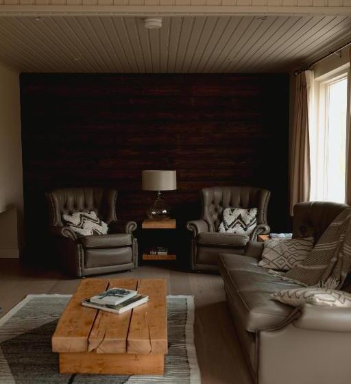 کلبه ییلاقی, Finn Lough