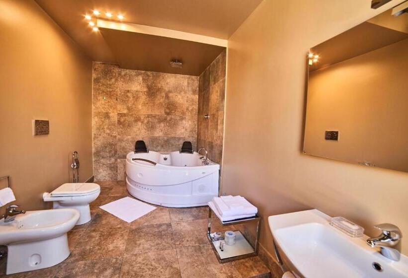 자쿠지 스위트, Palazzo Frigo