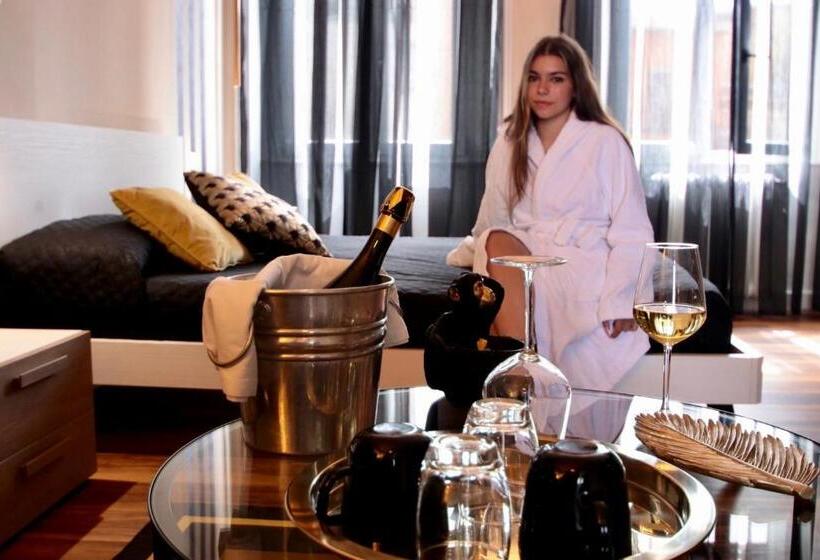 Полулюкс, Palazzo Frigo