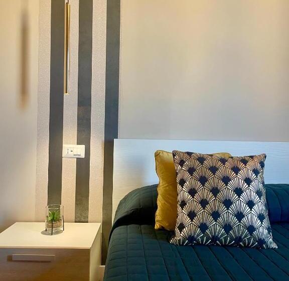 Полулюкс, Palazzo Frigo