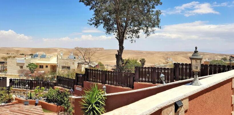 패밀리 스튜디오, Dead Sea Sun Guest House