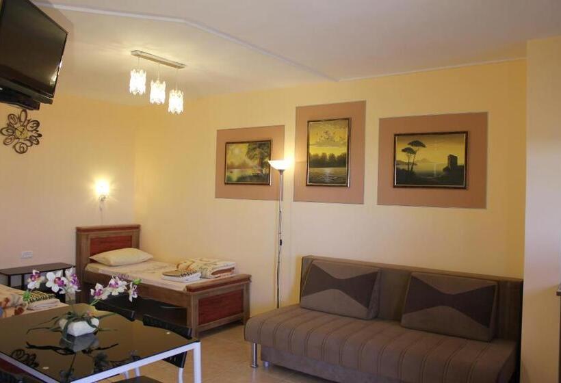 패밀리 스튜디오, Dead Sea Sun Guest House