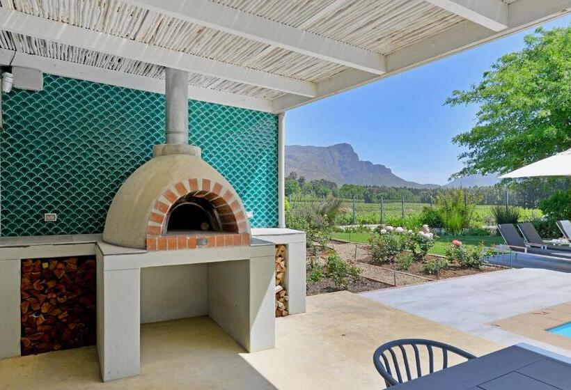 ویلای یک اتاق خوابه با استخر شنا, Fransvliet Guest House