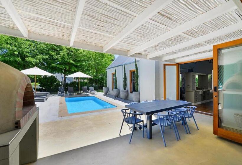 ویلای یک اتاق خوابه با استخر شنا, Fransvliet Guest House