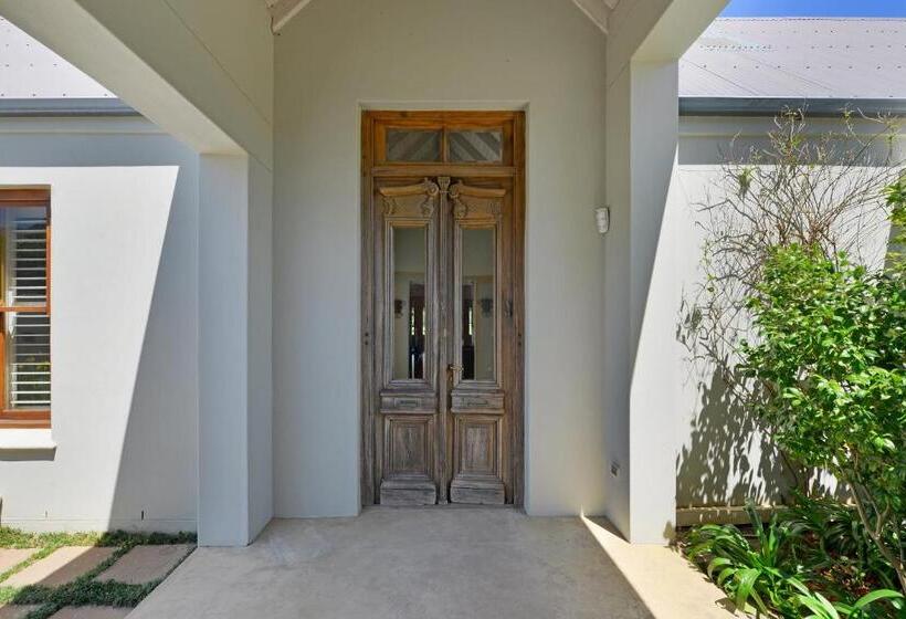 ویلای یک اتاق خوابه با استخر شنا, Fransvliet Guest House