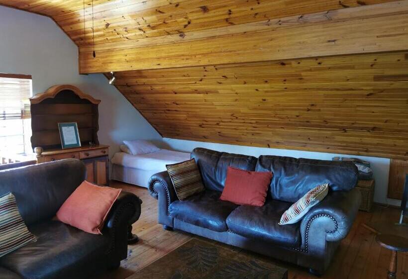 غرفة عائلية, Green Gables Guest House Strand