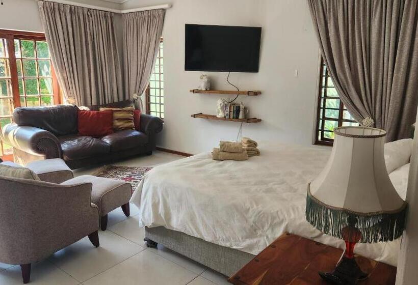 غرفة عائلية مطلّة علي الحديقة, Green Gables Guest House Strand