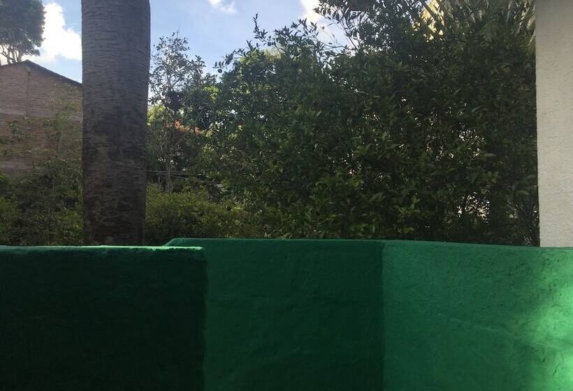 四人标准间, La Petite Auberge Hostel