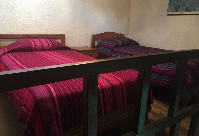 四人标准间, La Petite Auberge Hostel