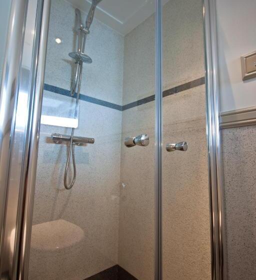 스탠다드 싱글 룸, Kapitein Anna