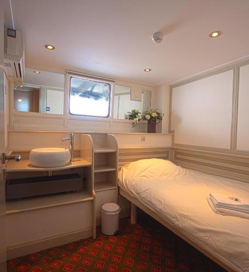 스탠다드 싱글 룸, Kapitein Anna