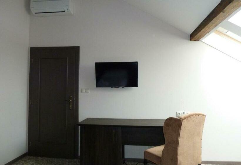 スタンダードシティビュールーム, Apartmány Na Bašte