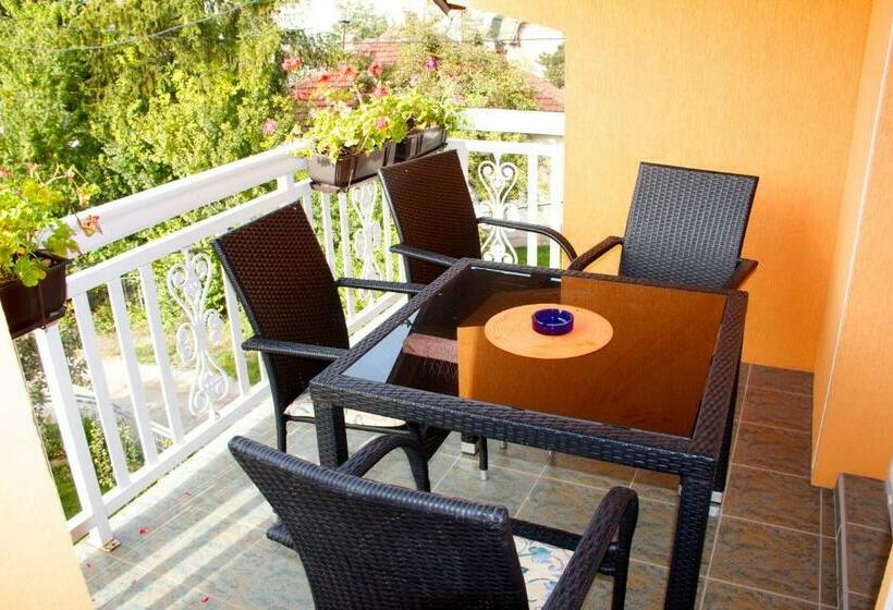 اتاق استاندارد با سرویس بهداشتی مشترک, Guesthouse Relax And Fly Sarajevo