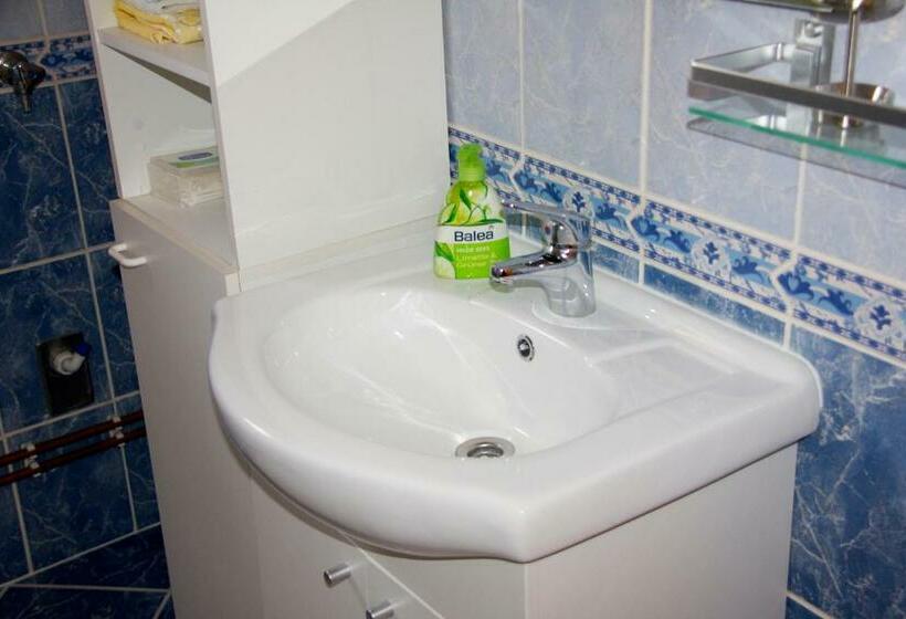 اتاق استاندارد با سرویس بهداشتی مشترک, Guesthouse Relax And Fly Sarajevo