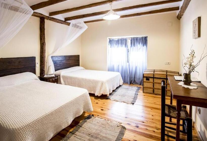 غرفة قياسية رباعية, La Casa De La Estación