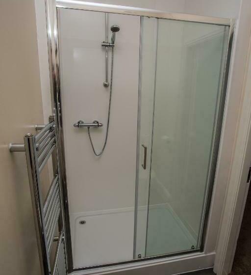 Семейный Номер, The Albert