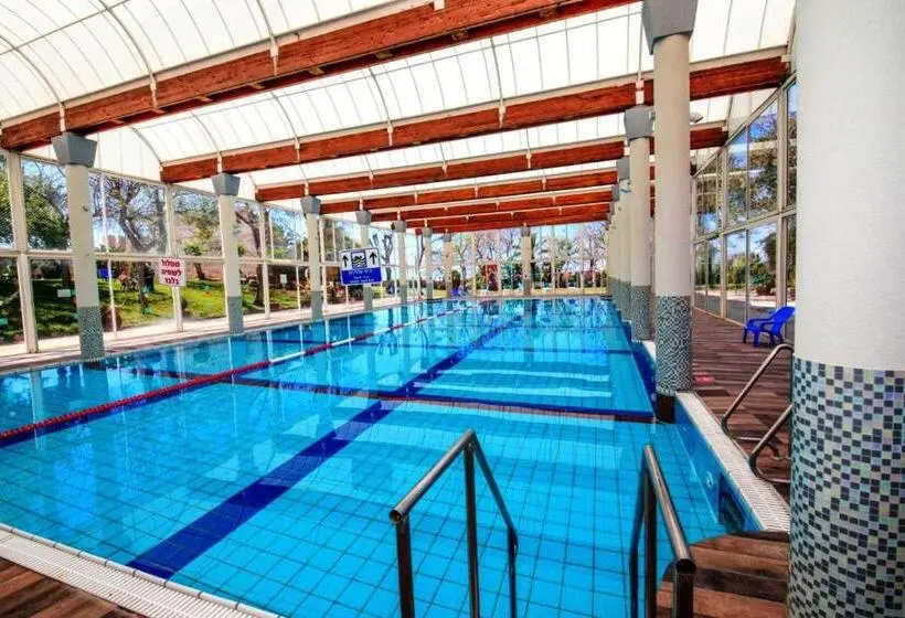 Huoneisto 2 Makuuhuonetta Parveke, Caesarea Vacation Rooms