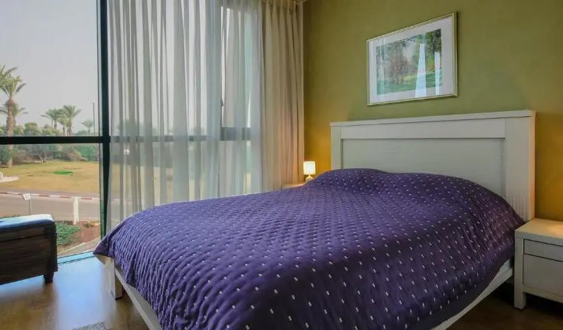 Huoneisto 2 Makuuhuonetta Parveke, Caesarea Vacation Rooms