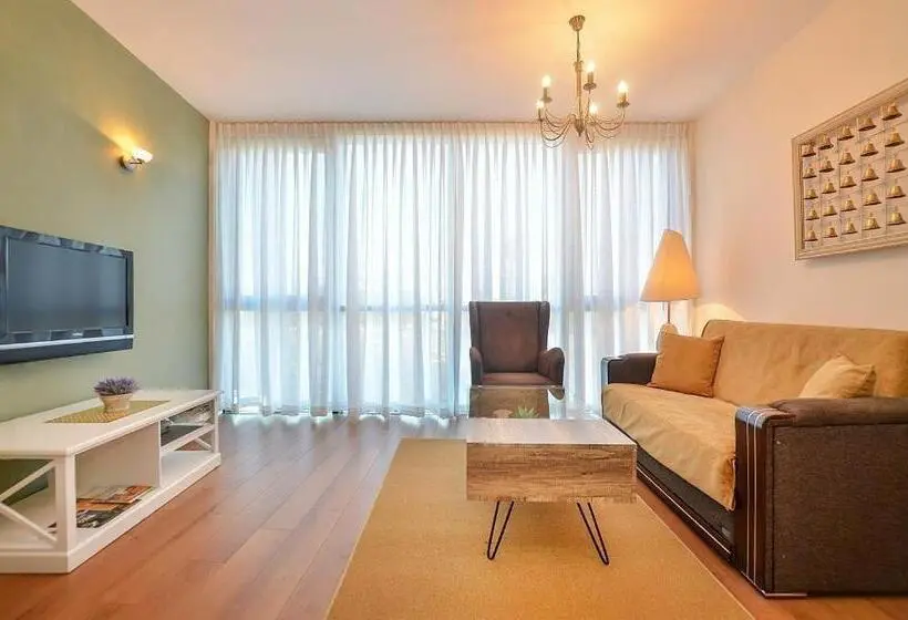 Huoneisto 1 Makuuhuone, Caesarea Vacation Rooms