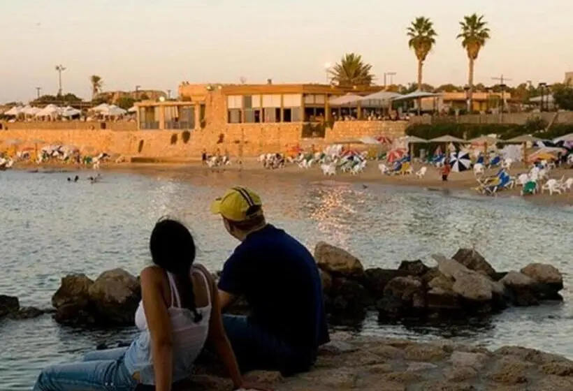 Huoneisto 1 Makuuhuone, Caesarea Vacation Rooms