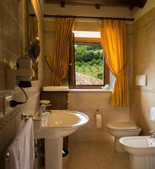 اتاق استاندارد سه نفره, Country House Il Cascinale