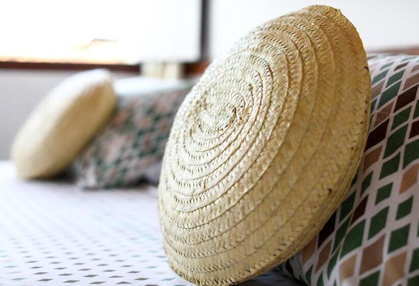 חדר דלוקס,מיטת קינג עם נוף לעיר, Hospedaria Tayrona