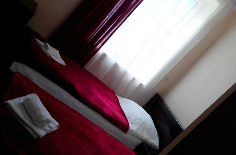 اتاق استاندارد با چشم‌انداز, Lomari S Guest House