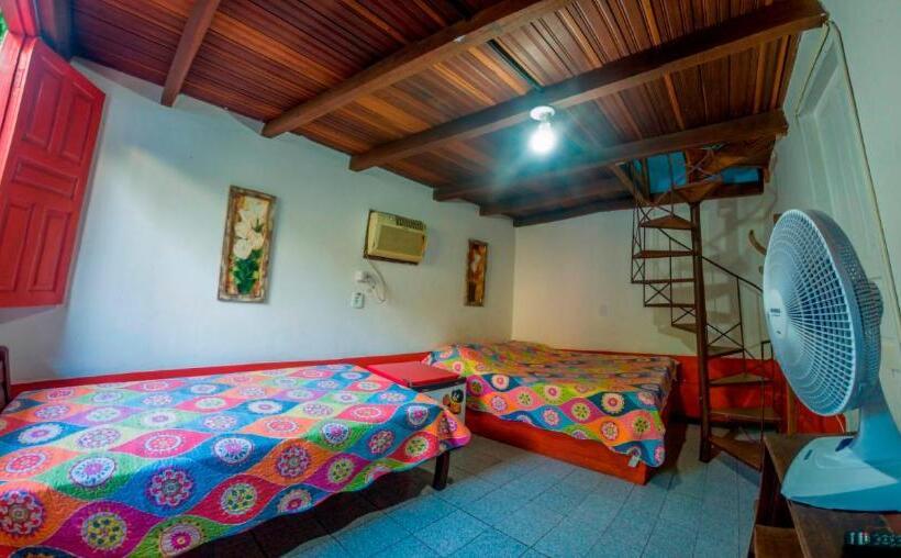سوییت دوبلکس, Pousada Aloha Arraial