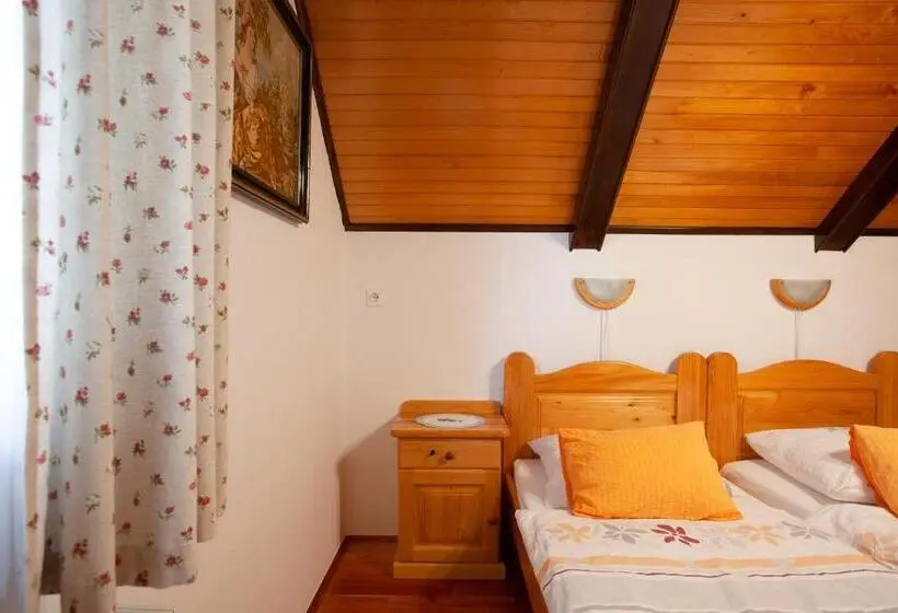 اتاق لوکس, Farmstay&glamping Visočnik