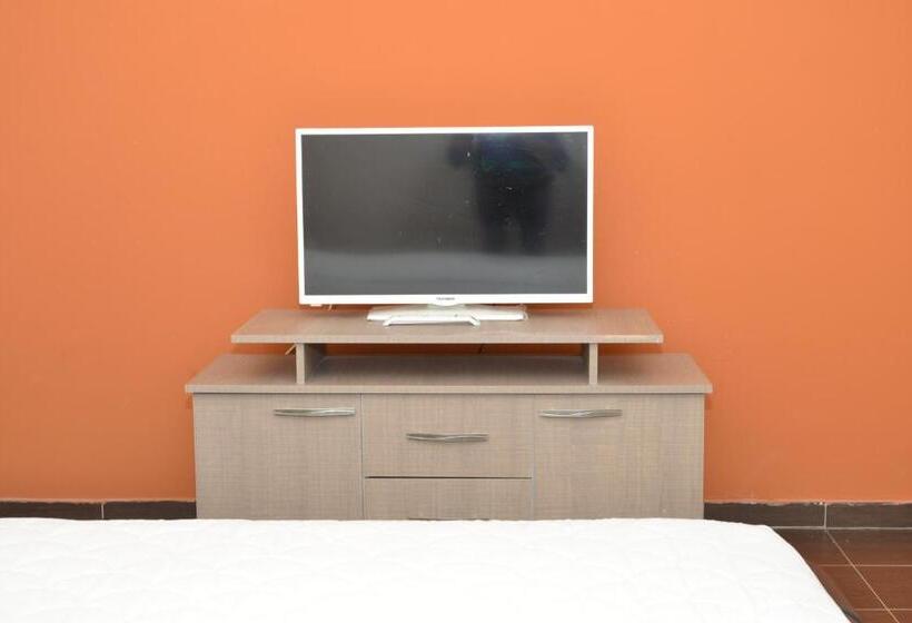 اتاق استاندارد, Konstantin