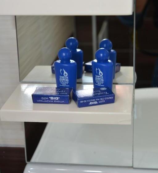 اتاق استاندارد یک نفره, Konstantin