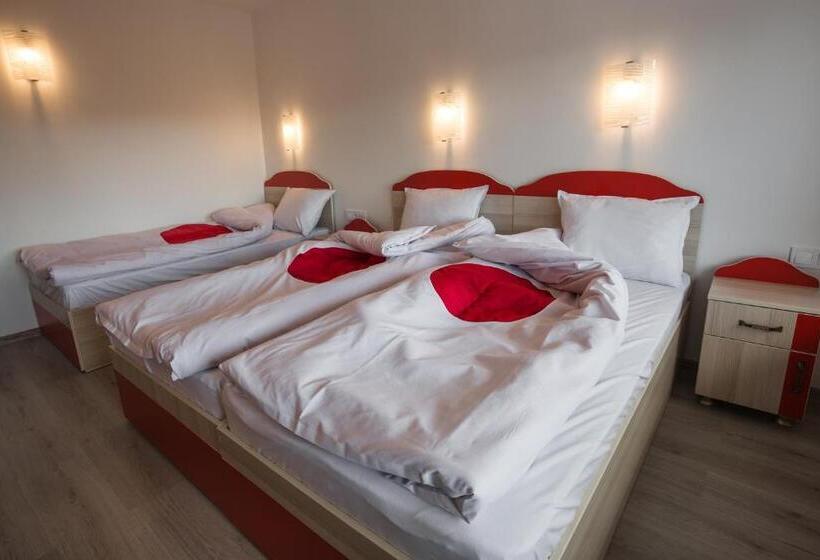 Трехместный Номер Deluxe, Guest House Panorama