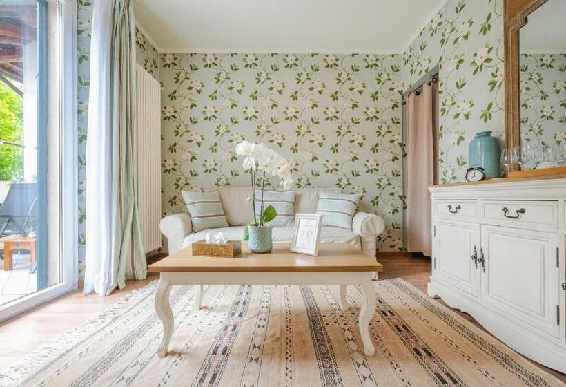 סוויטה, La Rosa Gialla Bio Apartments & Rooms