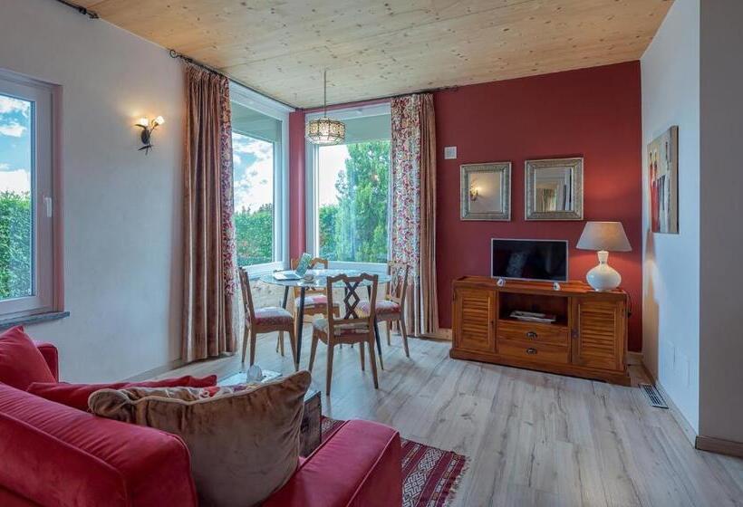 דירת חדר בקומת קרקע, La Rosa Gialla Bio Apartments & Rooms