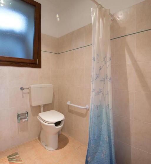 דירת חדר בקומת קרקע, Residence Joy Center