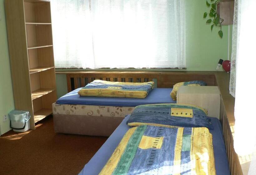 4인용 스탠다드 룸, Penzion W