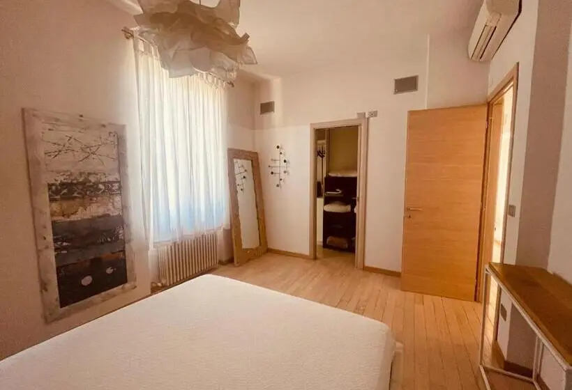 سوییت با چشم‌انداز دریا, Residence Conchiglia Apart