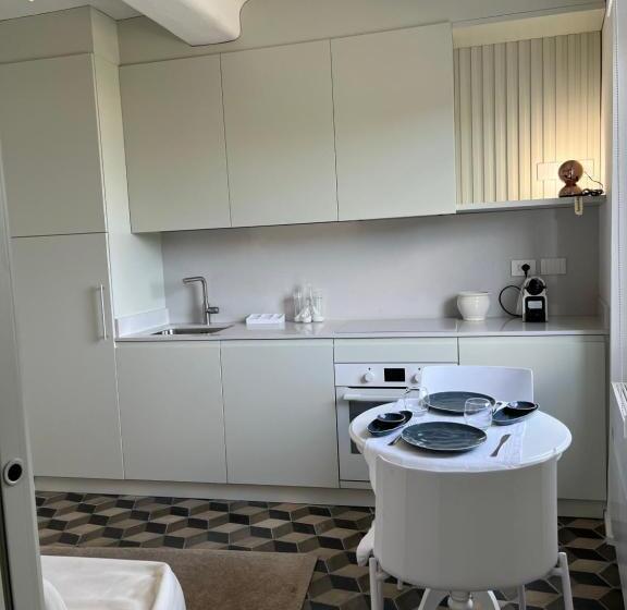 آپارتمان 1 خوابه, About Italy Holiday Rooms And Apartments