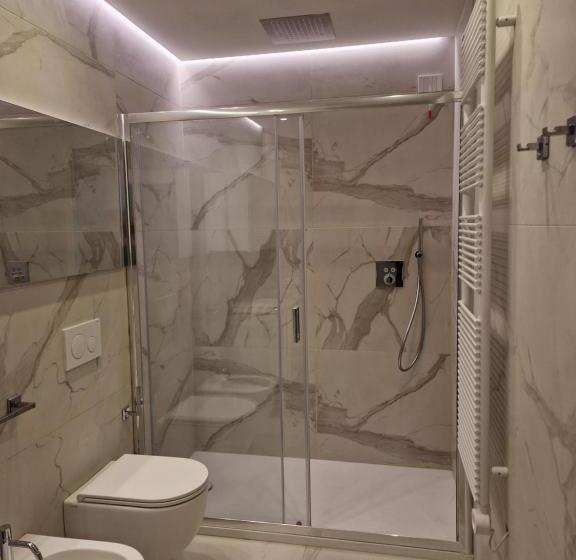 آپارتمان 1 خوابه همکف, About Italy Holiday Rooms And Apartments