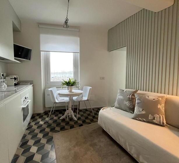 آپارتمان 1 خوابه, About Italy Holiday Rooms And Apartments