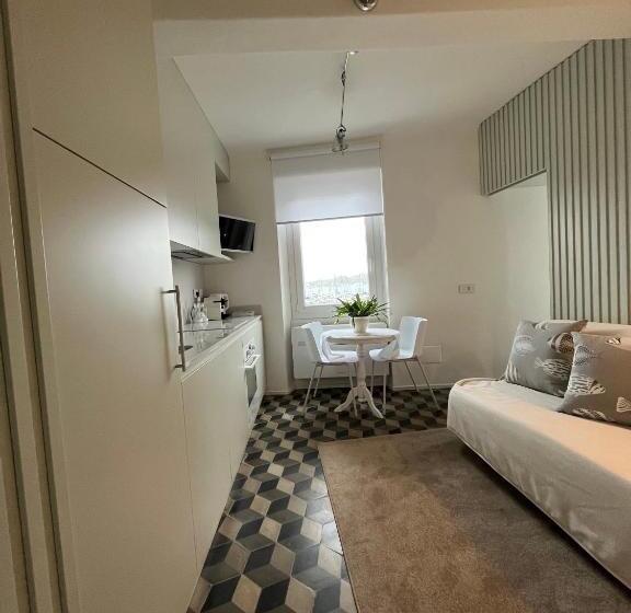 آپارتمان 1 خوابه, About Italy Holiday Rooms And Apartments