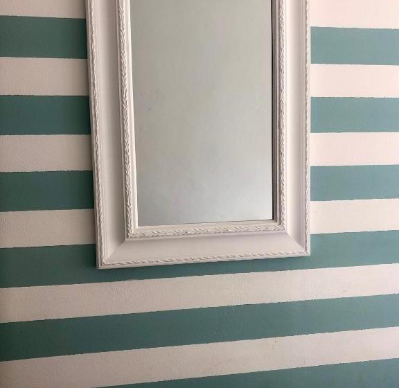 اتاق خانوادگی, About Italy Holiday Rooms And Apartments