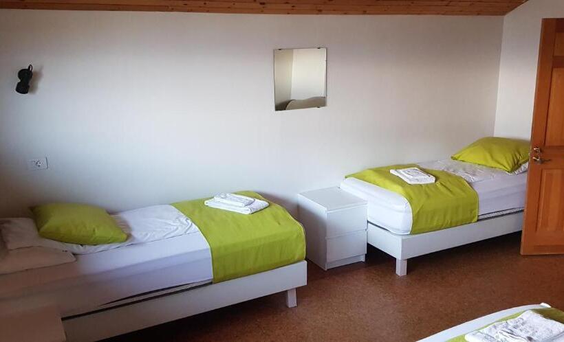 اتاق استاندارد چهار تخته, Apotek Guesthouse